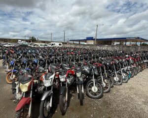 Detran-RR realiza leilão online com mais de 400 veículos