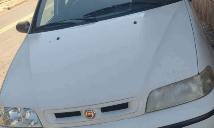 Jovem tem carro roubado por casal que se passou por comprador: “Era meu único bem”