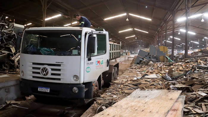 Prefeitura de Londrina vai leiloar mais de 14 mil itens inservíveis do antigo IBC