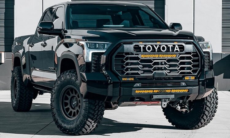 Toyota prepara ofensiva com picape Tundra no Brasil, maior e mais potente que a Hilux