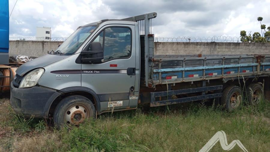 CAMINHÃO IVECODAILY 70C17HDCS ANO 2012
