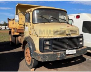 Trator Ford Modelo 5030 com lance atual de R$ 10,4 mil, Trator Valmet Modelo 785 por R$ 15 mil, Caminhão Mercedes-Benz por R$ 29,5 mil, entre outras ótimas oportunidades de investimento e renda extra em leilão