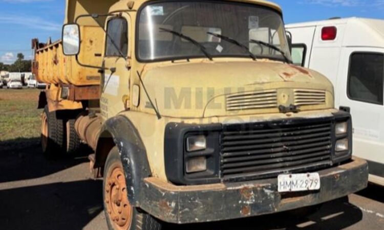 Trator Ford Modelo 5030 com lance atual de R$ 10,4 mil, Trator Valmet Modelo 785 por R$ 15 mil, Caminhão Mercedes-Benz por R$ 29,5 mil, entre outras ótimas oportunidades de investimento e renda extra em leilão