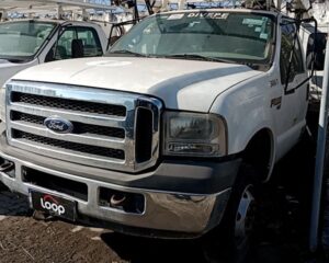 Caminhão Mercedes, Ford F400 e Caminhonetes Hilux no leilão de companhia de energia com 64 lotes . Volkswagen SpaceFox Trend GII com lance inicial de R$ 18 mil, Volkswagen Saveiro Cabine Simples Startline MB por R$ 26 mil, Toyota Hilux Cabine Simples 4x4 Chassi por R$ 38 mil, entre outras ótimas oportunidades de investimento e renda extra em leilão! Os leilões de veículos têm se consolidado como uma excelente alternativa para quem busca economizar na compra de carros, motos, caminhonetes, ônibus e outros bens, além de ser uma ótima oportunidade para investidores que desejam gerar renda extra. Um exemplo recente é o leilão exclusivo edp, em parceria com o loop leilões, que oferece 9 lotes de veículos com lances iniciais bem abaixo do valor de mercado. Entre as oportunidades, destacam-se modelos como a volkswagen spacefox trend gii, volkswagen saveiro cabine simples startline mb, toyota hilux cabine simples 4x4 chassi, ford f-4000 4x4 plataforma, ford f-4000 4x4 plataforma, ford f-4000 4x4 plataforma, volkswagen 15.180 constellation cnm, ford f-4000 4x4 plataforma, mercedes-benz accelo 815, toyota hilux cabine simples 4x4 chassi, Saiba Mais https://leilaodescomplicado.com/category/agenda-de-leiloes/