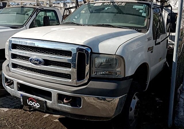 Caminhão Mercedes, Ford F400 e Caminhonetes Hilux no leilão de companhia de energia com 64 lotes . Volkswagen SpaceFox Trend GII com lance inicial de R$ 18 mil, Volkswagen Saveiro Cabine Simples Startline MB por R$ 26 mil, Toyota Hilux Cabine Simples 4x4 Chassi por R$ 38 mil, entre outras ótimas oportunidades de investimento e renda extra em leilão! Os leilões de veículos têm se consolidado como uma excelente alternativa para quem busca economizar na compra de carros, motos, caminhonetes, ônibus e outros bens, além de ser uma ótima oportunidade para investidores que desejam gerar renda extra. Um exemplo recente é o leilão exclusivo edp, em parceria com o loop leilões, que oferece 9 lotes de veículos com lances iniciais bem abaixo do valor de mercado. Entre as oportunidades, destacam-se modelos como a volkswagen spacefox trend gii, volkswagen saveiro cabine simples startline mb, toyota hilux cabine simples 4x4 chassi, ford f-4000 4x4 plataforma, ford f-4000 4x4 plataforma, ford f-4000 4x4 plataforma, volkswagen 15.180 constellation cnm, ford f-4000 4x4 plataforma, mercedes-benz accelo 815, toyota hilux cabine simples 4x4 chassi, Saiba Mais https://leilaodescomplicado.com/category/agenda-de-leiloes/