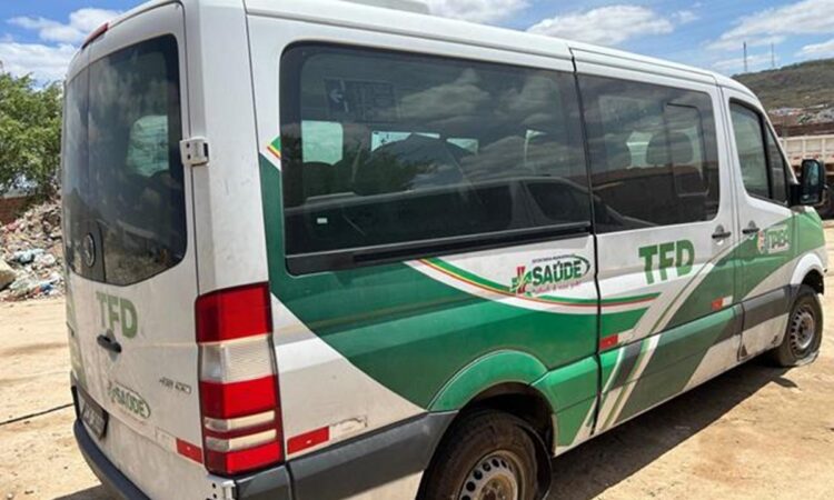 Leilão de Prefeitura tem Sprinter Por R$ 6 mil Tratores e carros