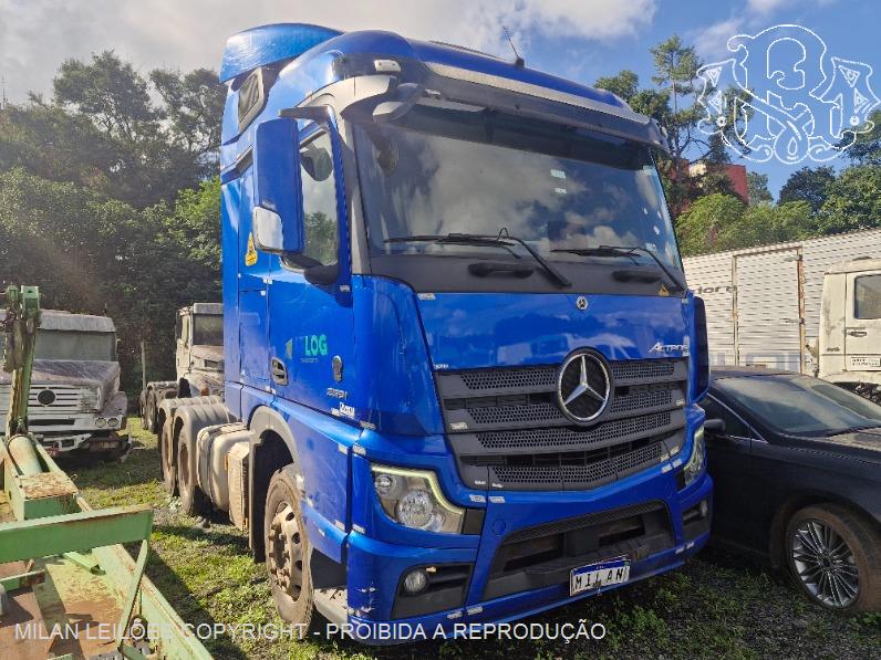 M-BENZ ACTROS 2651S 6X4 - CAB ESTENDIDA - 3 EIXOS DIESEL 2P ANO 2021