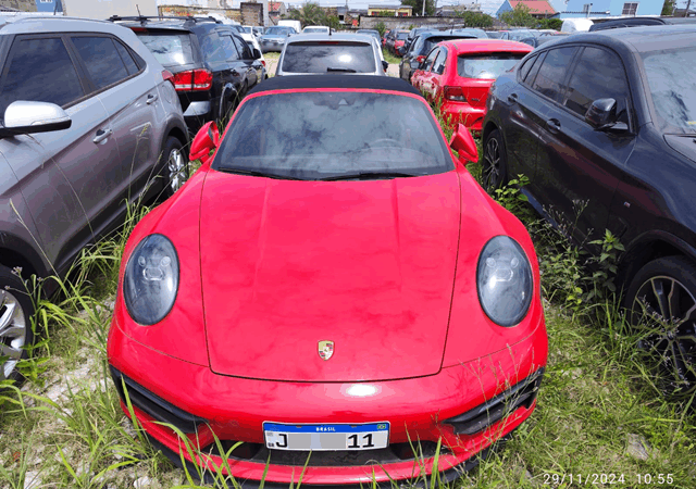 Porsche 911 GTS, outros carros e motos a partir de R$ 1.500 no leilão da Justiça Federal