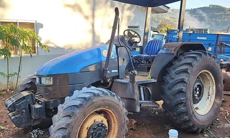 Trator a partir de R$ 15 mil no leilão de Prefeitura no interior de Santa Catarina