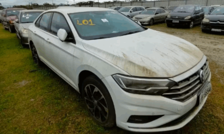 CET de Santos realiza leilão com carros a partir de R$ 1 mil