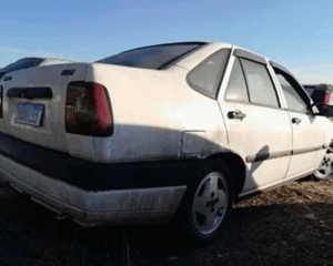 Carros classicos como Momza, Santana, Marea e Tempra a partir de R$ 1.816 no leilão Detran São Paulo