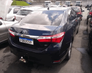 Carros seminovos como Corolla, Etiosc e Civic por 13 mil Reais no Leilão do DER de São Paulo