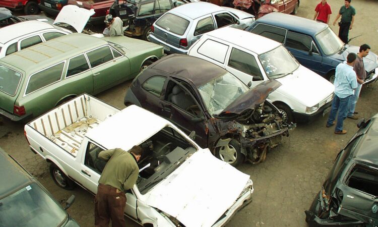 Como Evitar Prejuízo ao Comprar Carros de Leilão