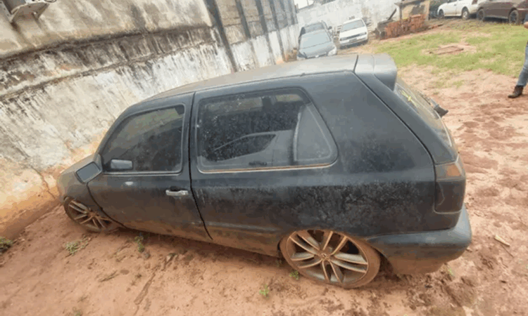 Leilão de apreensões da Polícia Federal tem raridades como Volkswagen Santana e Golf GTI por 350 reais