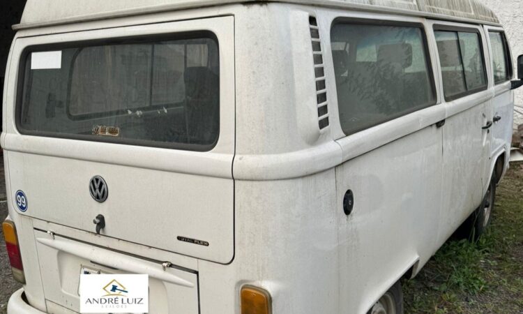 Leilão de prefeitura tem Kombi a partir de R$ 4,650 e carro popular