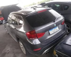 Leilão do DER SP tem carros e SUV de luxo como BMW X1 e Hilux SW4