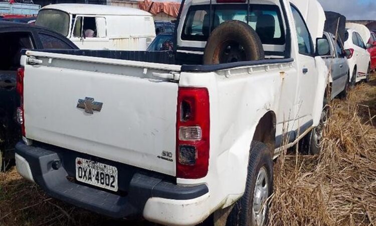 Leilão do DER São Paulo tem motos, caminhonetes, carros de luxo e popular a partir de R$ 2.500