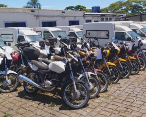 Leilão em Santa Catarina tem carros e motos a partir de R$ 3,3 mil: veja como participar e garantir boas oportunidades