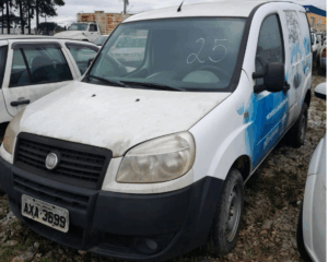 Mega Leilão da Sanepar tem Strada e Fiorino Furgão, Doblo e carro popular a partir de R$ 4.350
