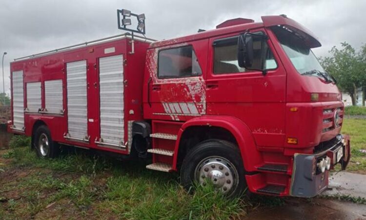 Leilão do Governo do Paraná tem caminhonete por R$ 4.986 e caminhão a partir de R$ 6.820