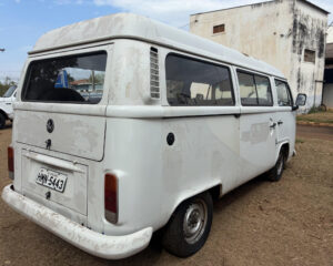 Leilão do Dmae de Uberlândia tem Kombi, Fiat Uno a R$ 4,5 mil e caminhão D40