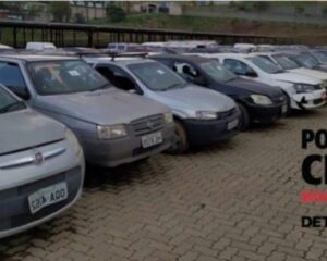 O Detran-MG lança calendário com 13 leilões em andamento e 26 previstos para as próximas semanas. Lances iniciais abaixo do valor de mercado oferecem chance única de arrematar veículos conservados e sucatas no estado