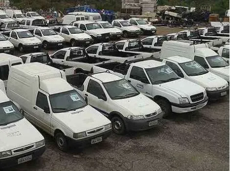 Copasa realiza leilão com 35 veículos em Montes Claros