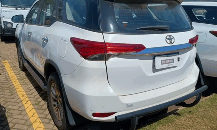 Leilão de Frota tem Toyota Hilux, Corolla e Etios a partir de 20 mil reais