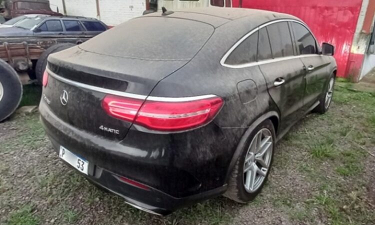 Evento reúne Mercedes, Amarok, Scania e Fusca com preços abaixo do mercado