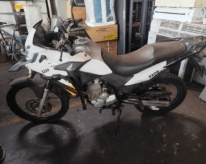 Leilão da Polícia Militar do Paraná oferece motos Hornet, Falcon, XRE e XT 660R com lances a partir de R$ 3,9 mil