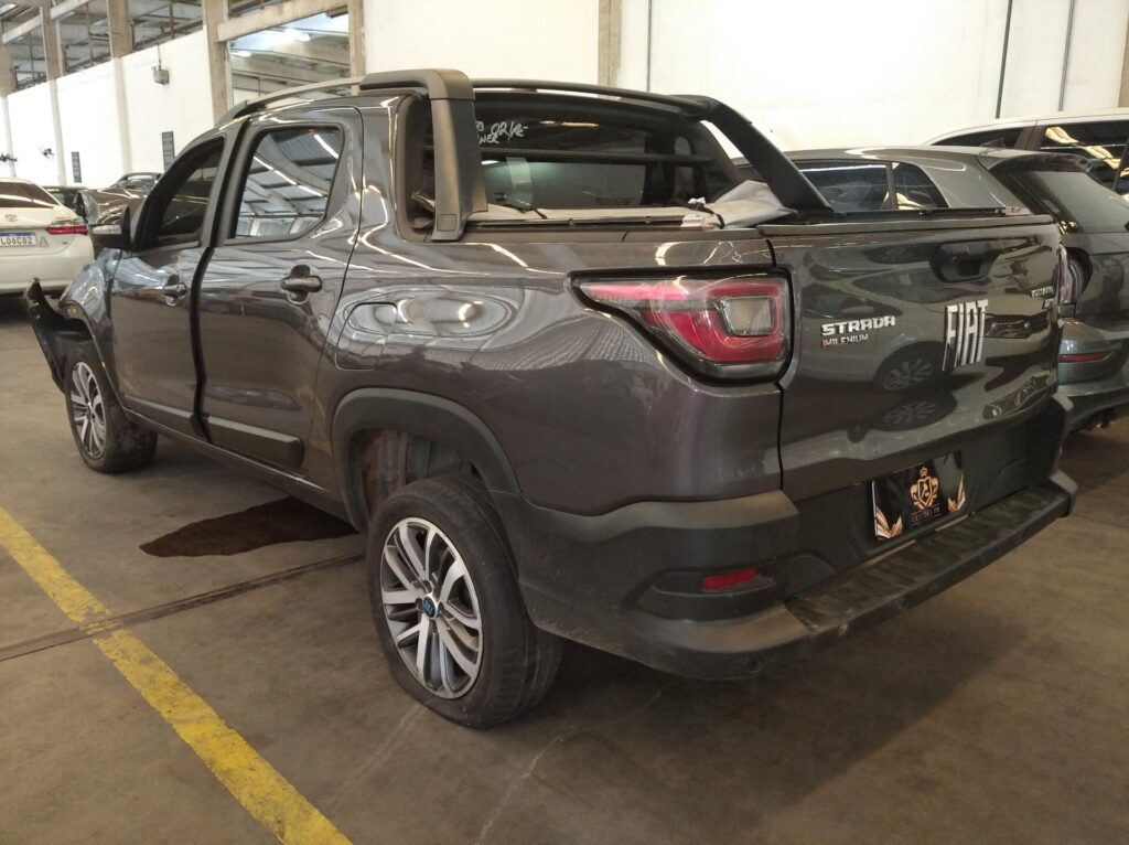 FIAT STRADA VOLCANO Leilão Tokio Marine Seguros com caminhontes e SUV 4x4 , Caminhão e carro de luxo por R$ 29 mil – Encerra Dia 0312!