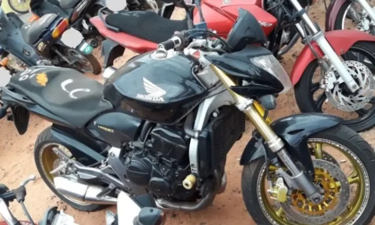 Leilão Detran Cuiabá 2025: Moto 2024 por R$ 4.200, Celta por R$ 3.500 e S10 Diesel por R$ 22.500 – Mais de 700 Veículos de 19 a 22/12!