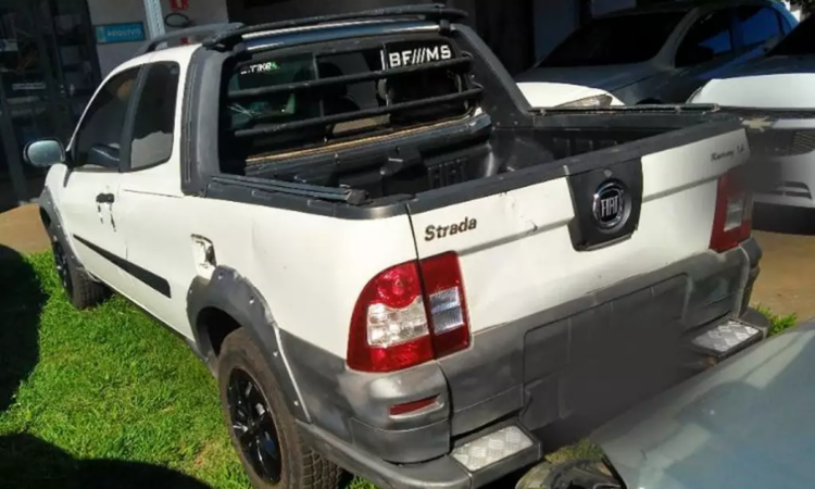 Detran Liquida Frota: Leilão Tem Picape Strada por R$ 12,3 Mil, Gol R$ 6,2 Mil e Motos Honda a Partir de R$ 1,3 Mil!