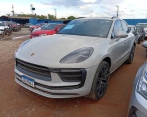Alta Performance em Leilão: Camaro SS, Porsche Macan (2023), BMW e Evoque com Descontos Inéditos no TJGO!