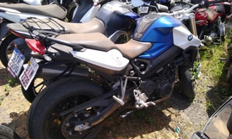 BMW F800 R Leilão da Prefeitura de Campinas SP