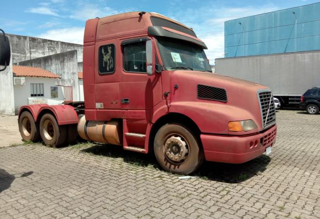Leilão da Receita Federal em SP tem carro de luxo, SUV, caminhão, joias e moto elétrica