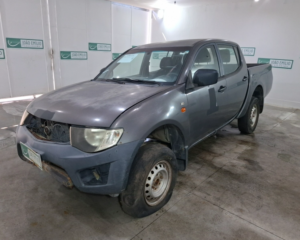 Caminhonete L200 TRITON Leilão viaturas da Marinha