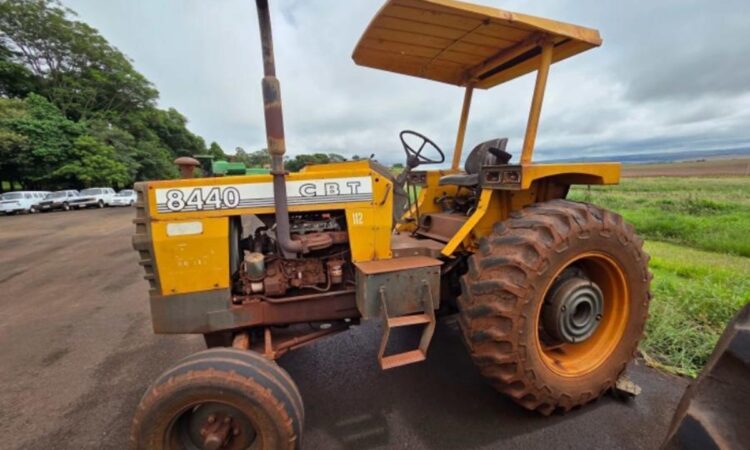 Leilão da Embrapa TRATOR AGRÍCOLA 4X2 MARCA