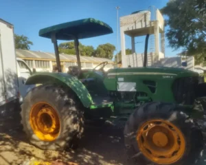 Trator John Deere 5085