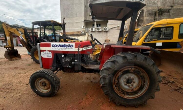 Trator Massey Ferguson Leilão veiculos de Prefeitura
