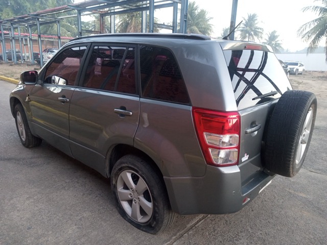 suzuki 4x4 leilão veiculos de tranzito