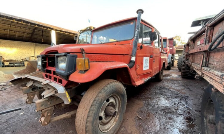toyota bandeirante Leilão de prefeitura