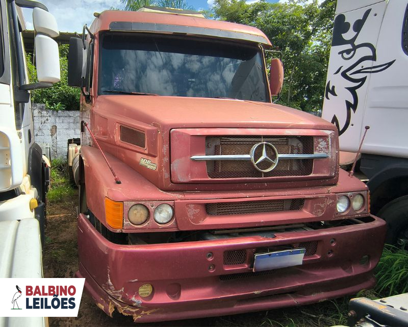 Caminhão Mercedes Benz LS 1938 leilão de combate ao trafico
